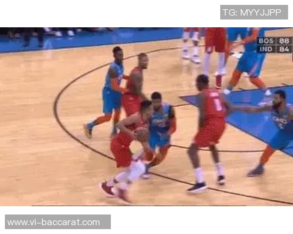 理查兹排球式进攻篮板助古德温压哨三分点燃全场激情 理查兹排球式进攻篮板助古德温压哨三分点燃全场激情