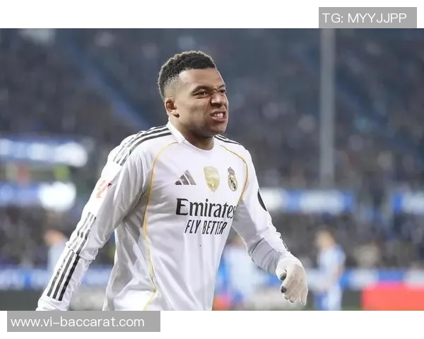 FIFA最佳阵容与FIFPRO最佳11人对比分析姆巴佩与帕乔的替换影响