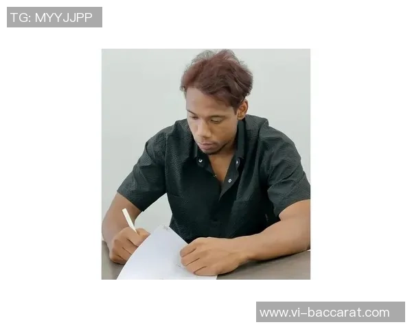 同曦官博庆祝祝铭震29岁生日并宣布今夏续约顶薪计划 同曦官博庆祝祝铭震29岁生日并宣布今夏续约顶薪计划