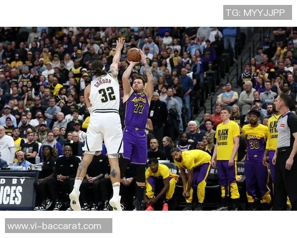 浓眉引领湖人夺冠攻防兼备价值超东契奇的深度解析