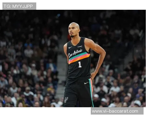 文班在圣诞大战中展现高僧形态285分钟狂砍282分三项命中率惊人