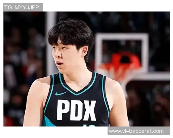 杨瀚森训练中展现神奇三分球网友称其进步显著不应被忽视