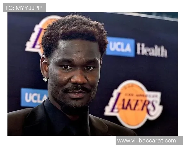 艾顿期待与东詹共同训练表示已做好充分准备静待机会到来