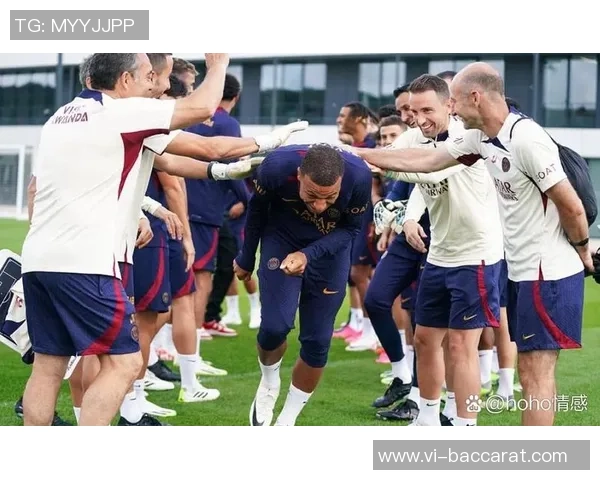 皇马更衣室团结一心共同抵御外界干扰与压力 皇马更衣室团结一心共同抵御外界干扰与压力