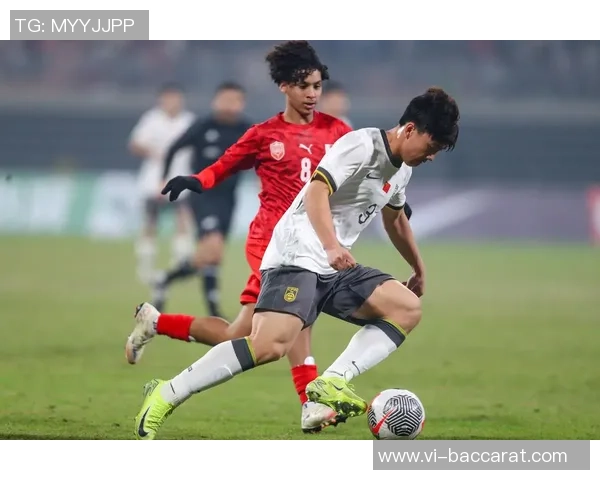 中国U16男足全力以赴迎战U17亚洲杯预选赛决战时刻展现青春风采 中国U16男足全力以赴迎战U17亚洲杯预选赛决战时刻展现青春风采